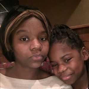 Meet your Posher, Tiara